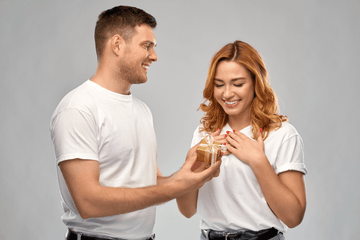 Anniversary Gift Ideas: Perfect Gifts For Your Anniversary - JAHomesUS