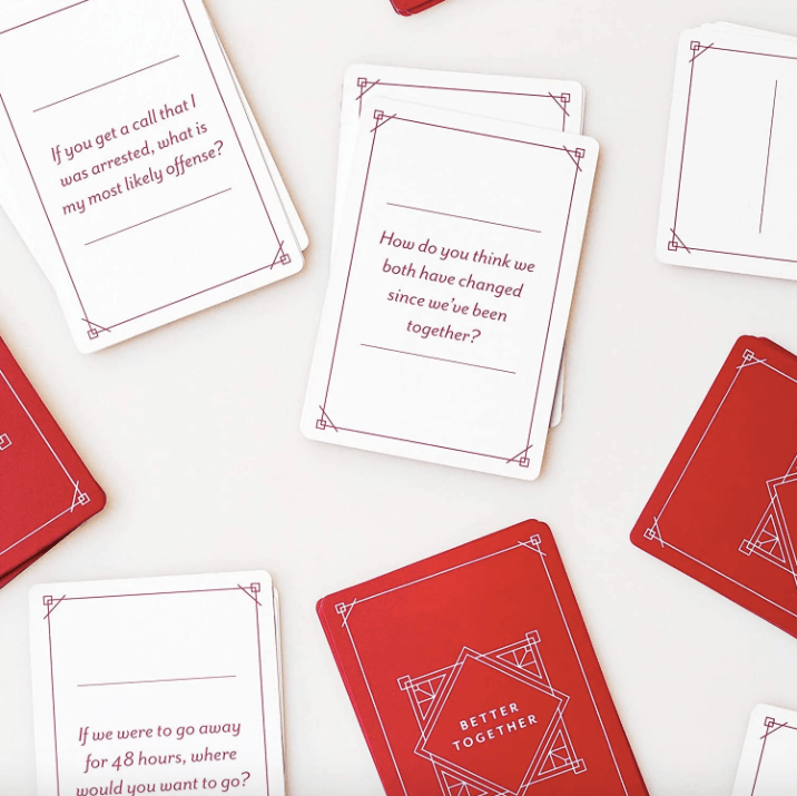 What Are the Best Christmas Party Games for Couples?
