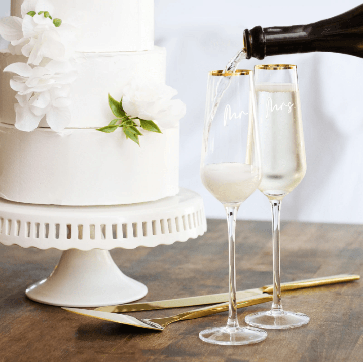 5 Fun Wedding Gift Ideas Every Couple Will Love - JAHomesUS