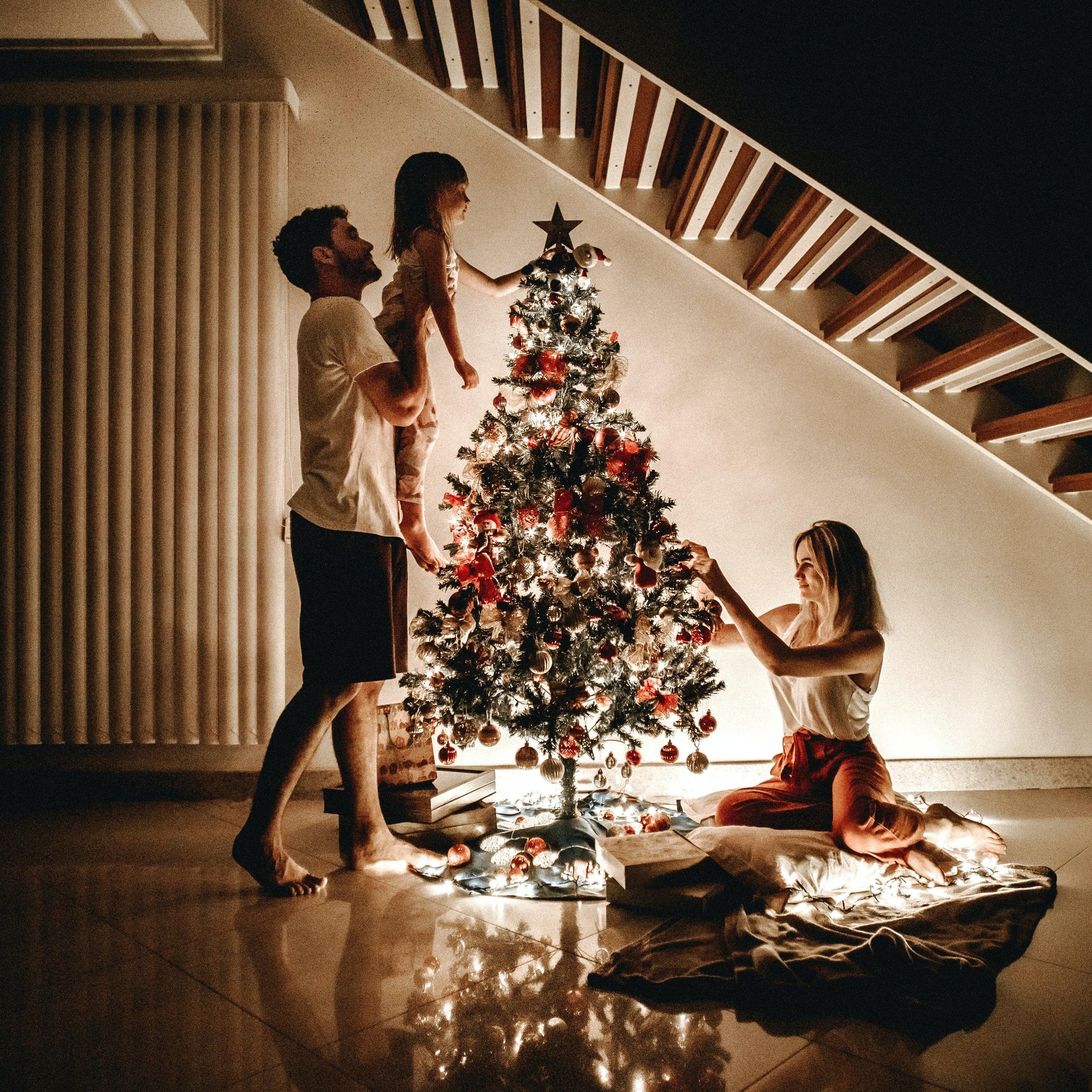 How to Have a Romantic Christmas Night at Home - JAHomesUS
