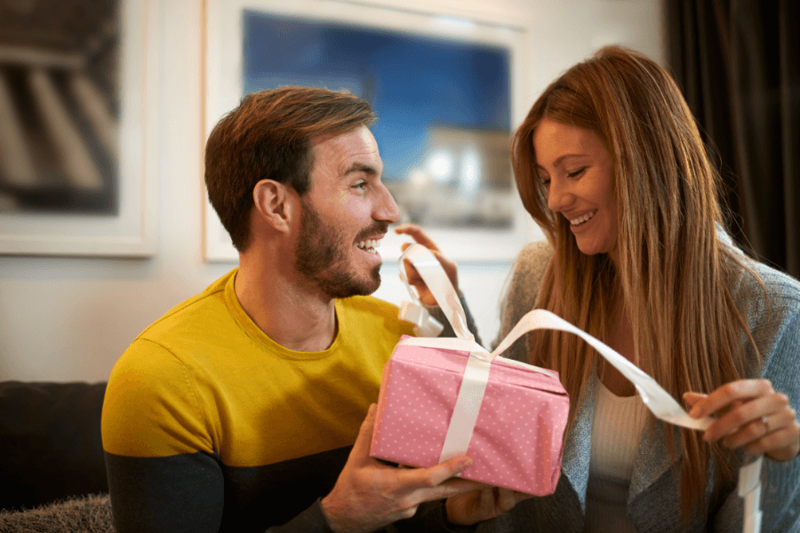 The Top 7 Tips for Buying the Perfect Christmas Gift for Your Significant Other - JAHomesUS
