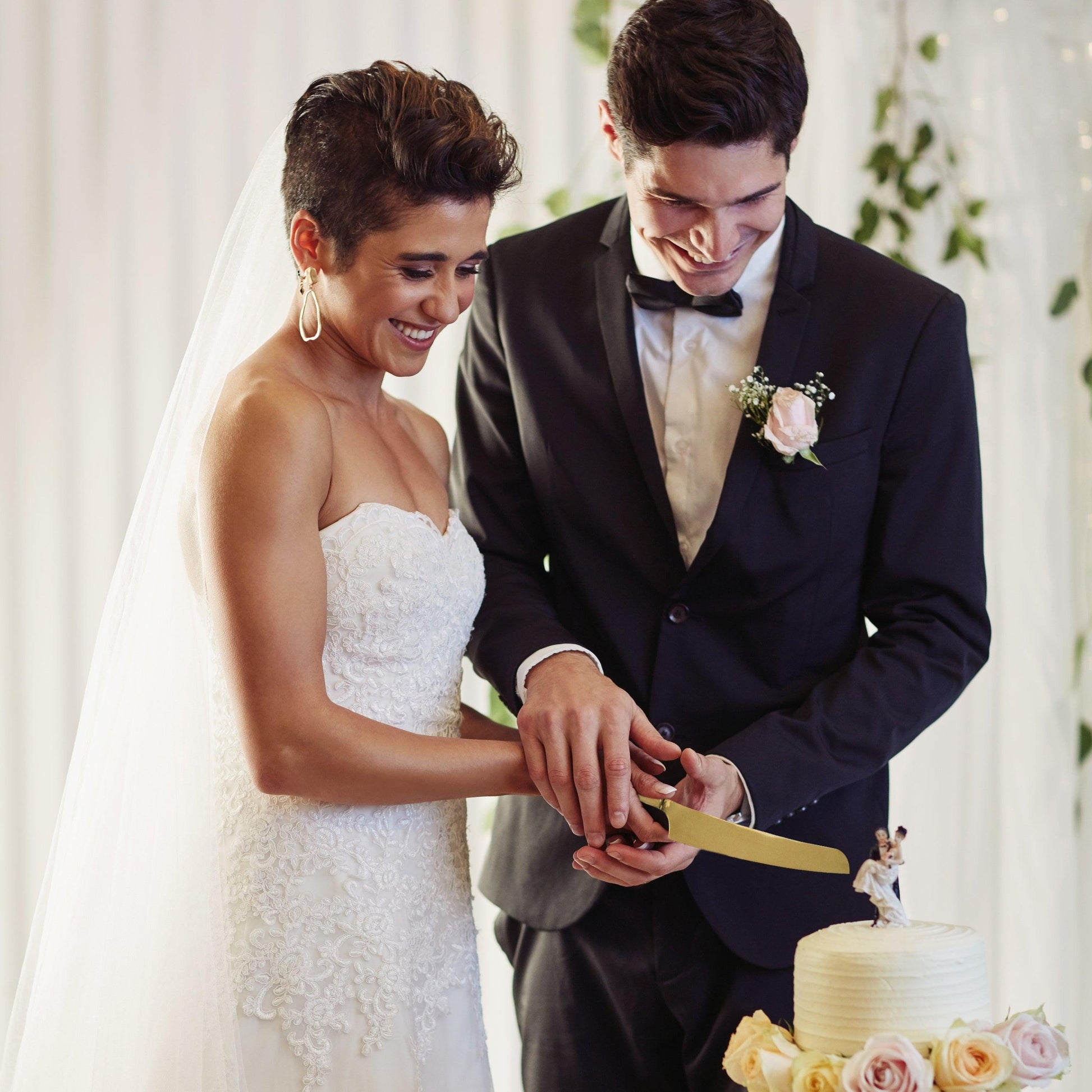 Wedding Cake Knife and Server Set with Champagne Flutes - JAHomesUS